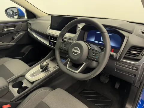 LX74KZT Nissan Qashqai 1.3 DiG-T MH 158 N-Connecta [Glass Rf] 5dr Xtronic Thumbnail #20