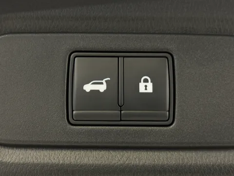 DU22ARO Nissan Qashqai 1.3 DiG-T MH 158 Tekna 5dr Thumbnail #14