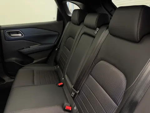 DU22ARO Nissan Qashqai 1.3 DiG-T MH 158 Tekna 5dr Thumbnail #16