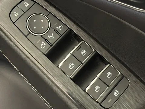 DU22ARO Nissan Qashqai 1.3 DiG-T MH 158 Tekna 5dr Thumbnail #23