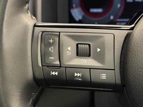 DU22ARO Nissan Qashqai 1.3 DiG-T MH 158 Tekna 5dr Thumbnail #26