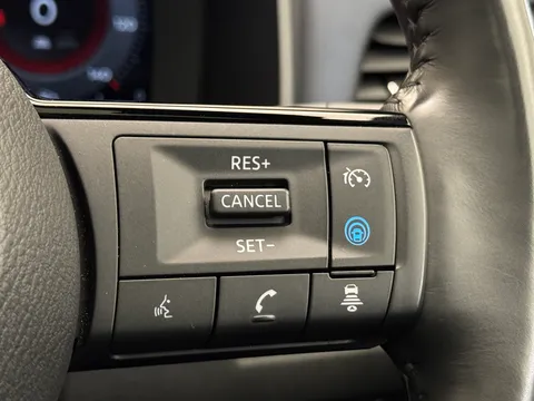 DU22ARO Nissan Qashqai 1.3 DiG-T MH 158 Tekna 5dr Thumbnail #27