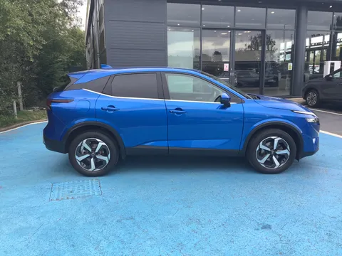 FX72YHZ Nissan Qashqai 1.3 DiG-T MH 158 N-Connecta 5dr Xtronic Thumbnail #12