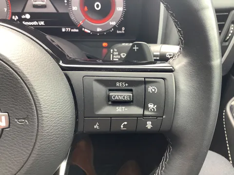 FX72YHZ Nissan Qashqai 1.3 DiG-T MH 158 N-Connecta 5dr Xtronic Thumbnail #27