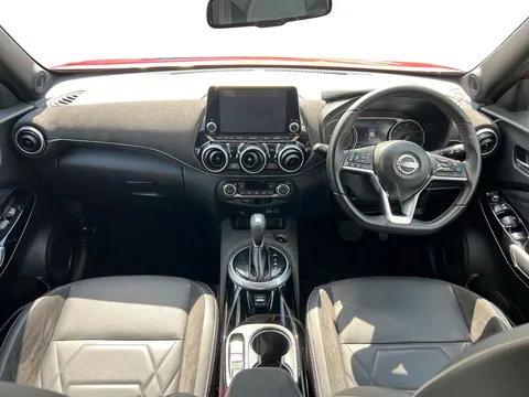 DE72ATK Nissan Juke 1.6 Hybrid Tekna+ 5dr Auto Thumbnail #4