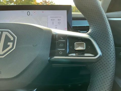 DG75NJV Mg Motor Uk Hs 1.5 T-GDI Hybrid+ Trophy 5dr Auto Thumbnail #23