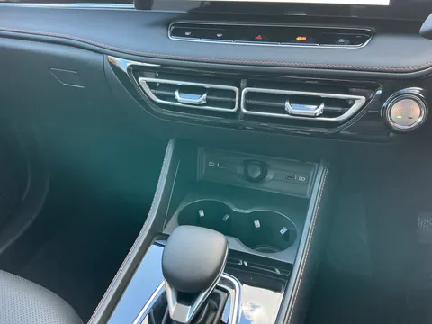 DG75NJV Mg Motor Uk Hs 1.5 T-GDI Hybrid+ Trophy 5dr Auto Thumbnail #25