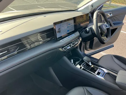 DG75NJX Mg Motor Uk Hs 1.5 T-GDI PHEV Trophy 5dr Auto Thumbnail #40