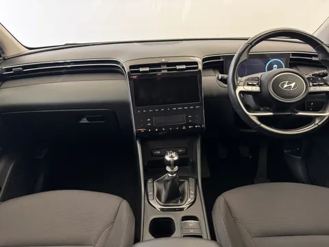 DX72ZYM Hyundai Tucson 1.6 TGDi SE Connect 5dr 2WD Thumbnail #2