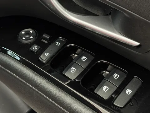 DX72ZYM Hyundai Tucson 1.6 TGDi SE Connect 5dr 2WD Thumbnail #19