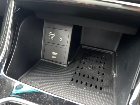 LM25ZHV Hyundai i30 1.5T GDi 48v Hybrid N Line S 5dr DCT Thumbnail #18