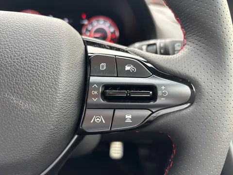 LM25ZHV Hyundai i30 1.5T GDi 48v Hybrid N Line S 5dr DCT Thumbnail #21