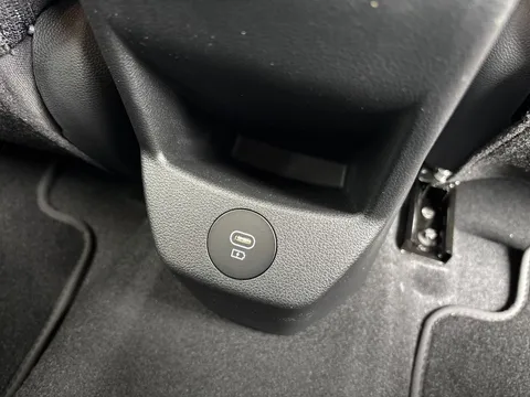 ML25NBZ Hyundai Bayon 1.0 TGDi Premium 5dr Thumbnail #16