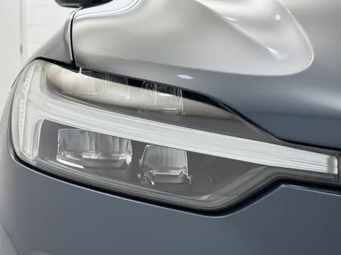 FL71ZSU Volvo XC60 2.0 B5P R DESIGN 5dr Geartronic Thumbnail #40