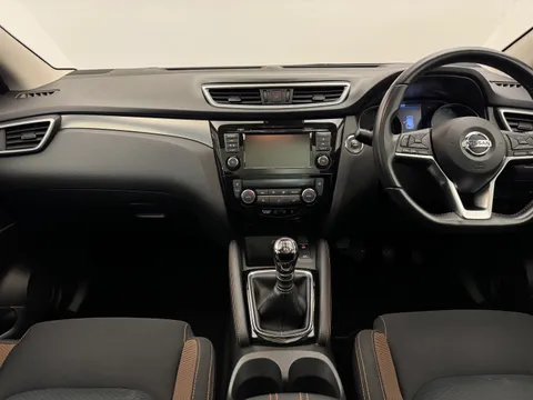 DL69FXR Nissan Qashqai 1.3 DiG-T 160 N-Motion 5dr Thumbnail #4