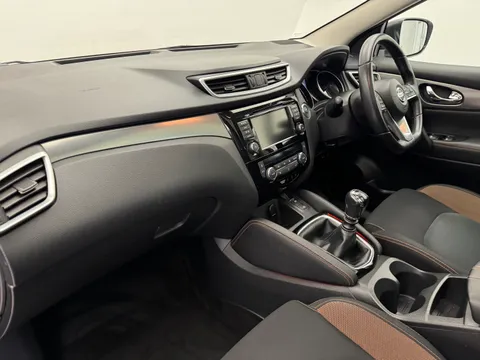 DL69FXR Nissan Qashqai 1.3 DiG-T 160 N-Motion 5dr Thumbnail #15