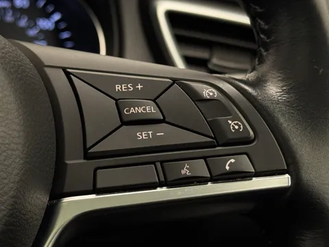 DL69FXR Nissan Qashqai 1.3 DiG-T 160 N-Motion 5dr Thumbnail #25