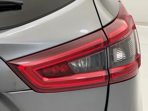 DL69FXR Nissan Qashqai 1.3 DiG-T 160 N-Motion 5dr Thumbnail #34