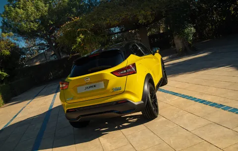 Nissan Juke 1.0 DiG-T N-Connecta 5dr DCT Thumbnail #3