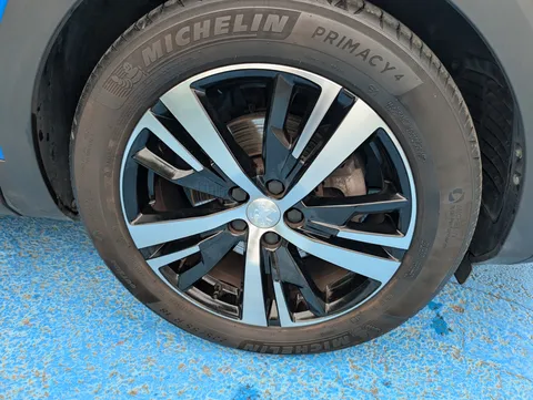 MJ21SYR Peugeot 3008 1.2 PureTech GT 5dr Thumbnail #11