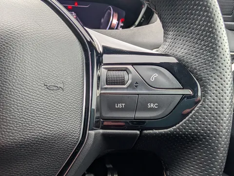 MJ21SYR Peugeot 3008 1.2 PureTech GT 5dr Thumbnail #30