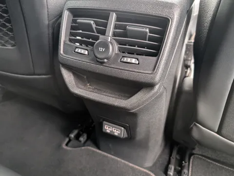 MJ21SYR Peugeot 3008 1.2 PureTech GT 5dr Thumbnail #31