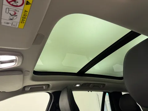 DP72GZA Volvo XC90 2.0 B5P Ultimate Dark 5dr AWD Geartronic Thumbnail #21