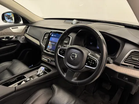 DP72GZA Volvo XC90 2.0 B5P Ultimate Dark 5dr AWD Geartronic Thumbnail #11