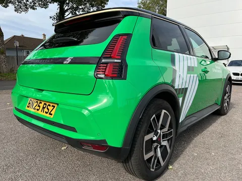 BN25RSZ Renault 5 110kW Techno Comfort Range 52kWh 5dr Auto Thumbnail #16