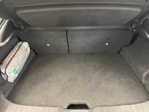 DN75EKW Nissan Juke 1.0 DiG-T Tekna+ 5dr DCT Thumbnail #10