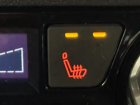 DN75EKW Nissan Juke 1.0 DiG-T Tekna+ 5dr DCT Thumbnail #15