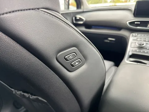 DU73CPE Hyundai Santa Fe 1.6 TGDi Plug-in Hybrid Ultimate 5dr 4WD Auto Thumbnail #27