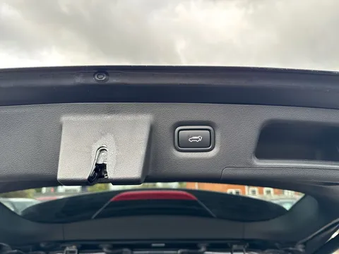 DU73CPE Hyundai Santa Fe 1.6 TGDi Plug-in Hybrid Ultimate 5dr 4WD Auto Thumbnail #34