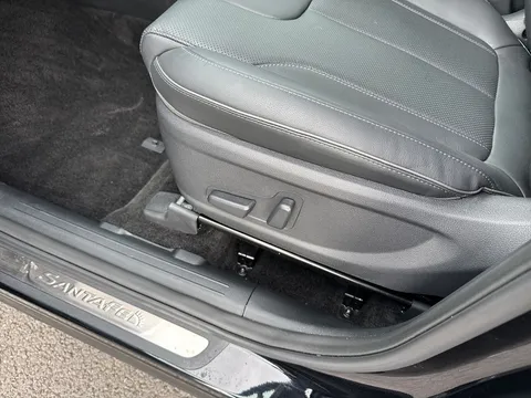 DU73CPE Hyundai Santa Fe 1.6 TGDi Plug-in Hybrid Ultimate 5dr 4WD Auto Thumbnail #36