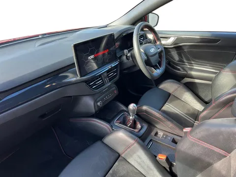 MW72FJX Ford Focus 2.3 EcoBoost ST 5dr Thumbnail #5