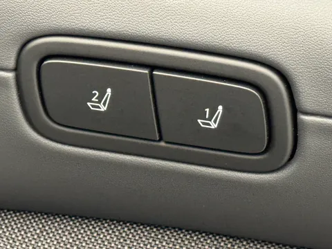 DU74WDW Hyundai Tucson 1.6T Hybrid Ultimate 5dr Auto Thumbnail #17