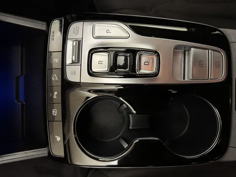 DN72KNU Hyundai Tucson 1.6 TGDi Plug-in Hybrid Premium 5dr 4WD Auto Thumbnail #20