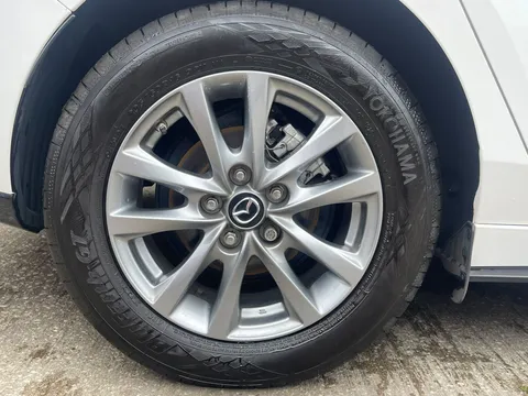 MX73ZXB Mazda Mazda3 2.0 e-Skyactiv G MHEV Centre-Line 5dr Thumbnail #24