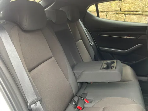 MX73ZXB Mazda Mazda3 2.0 e-Skyactiv G MHEV Centre-Line 5dr Thumbnail #14