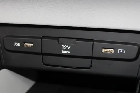 YO73AZB Hyundai Bayon 1.0 TGDi 48V MHEV Ultimate 5dr Thumbnail #28