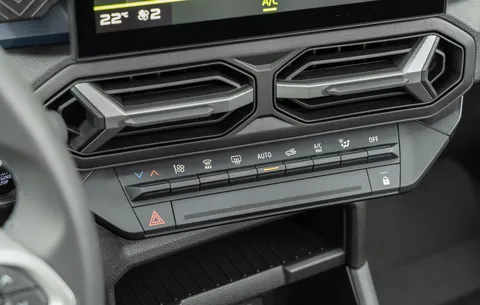  Dacia Duster Journey mild hybrid 130 Thumbnail #12