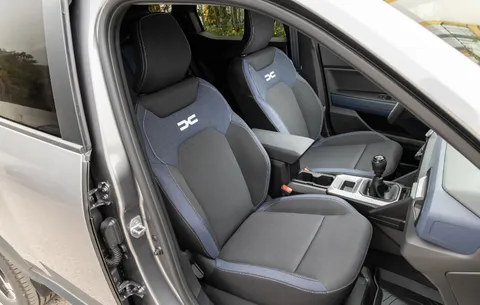  Dacia Duster Essential bi-fuel 100 Thumbnail #17