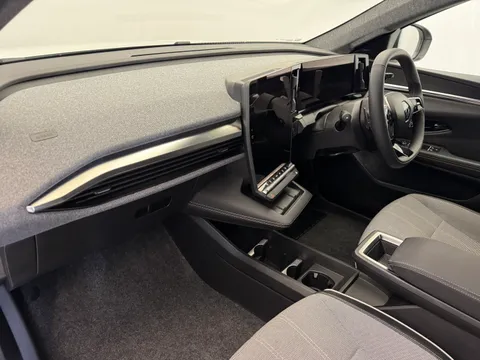 DU25VVF Renault Scenic E-Tech 125kW Techno 60kWh Comfort Range 5dr Auto Thumbnail #13