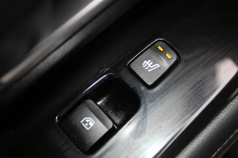 DB21CYJ Hyundai Tucson 1.6 TGDi Hybrid 230 Ultimate 5dr 2WD Auto Thumbnail #13