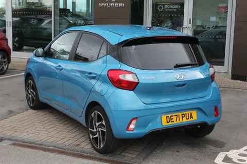 DE71PUA Hyundai i10 1.2 MPi Premium 5dr Auto Thumbnail #31