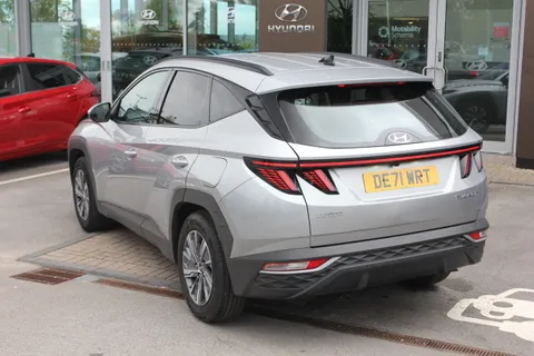 DE71WRT Hyundai Tucson 1.6 TGDi SE Connect 5dr 2WD Thumbnail #4