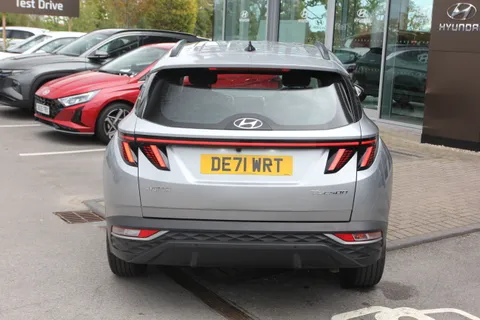 DE71WRT Hyundai Tucson 1.6 TGDi SE Connect 5dr 2WD Thumbnail #5