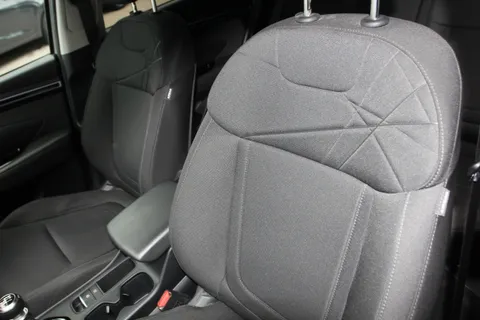 DE71WRT Hyundai Tucson 1.6 TGDi SE Connect 5dr 2WD Thumbnail #12