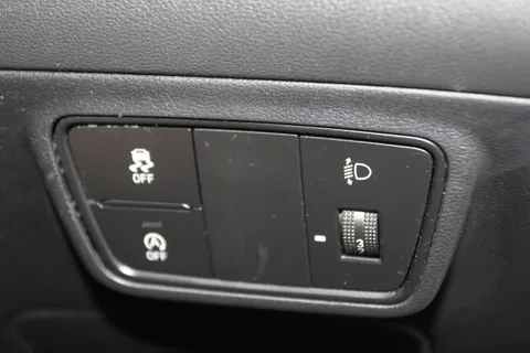 DE71WRT Hyundai Tucson 1.6 TGDi SE Connect 5dr 2WD Thumbnail #19