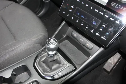 DE71WRT Hyundai Tucson 1.6 TGDi SE Connect 5dr 2WD Thumbnail #25